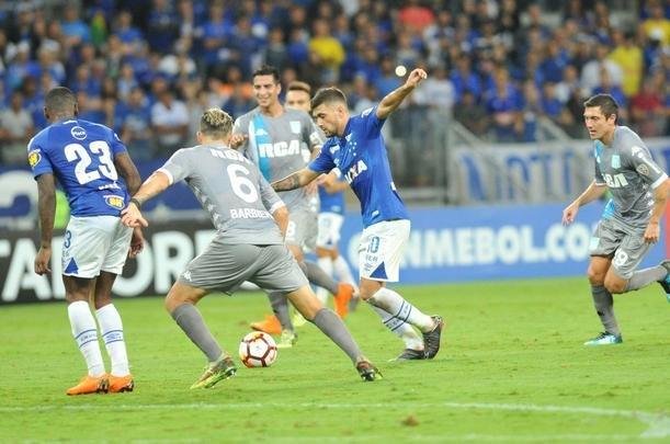 Fotos do primeiro tempo do duelo entre Cruzeiro e Racing, no Mineiro, pela Libertadores