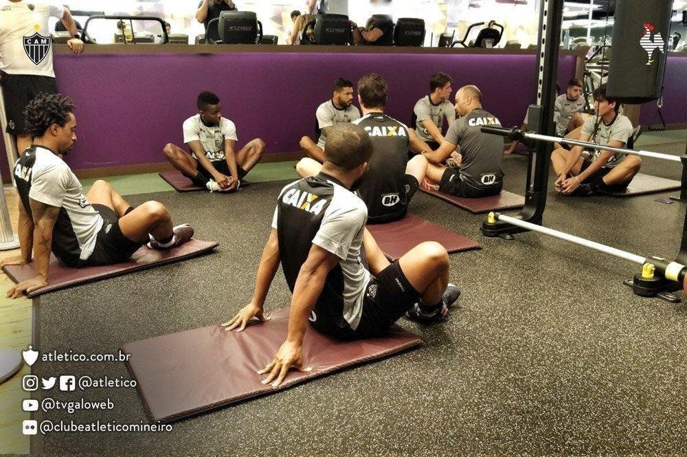 Jogadores iniciaram preparao para o clssico contra o Cruzeiro no dia seguinte  partida diante do Figueirense, pela Copa do Brasil