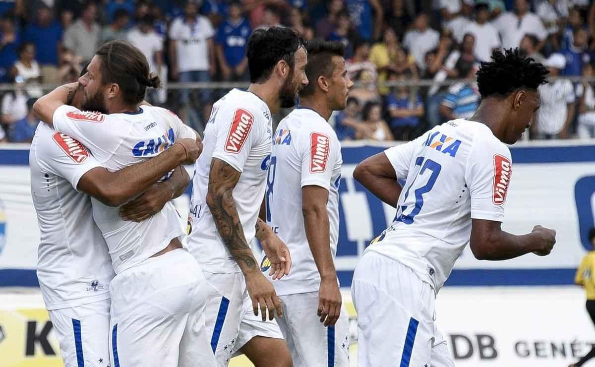 URT e Cruzeiro empataram por 1 a 1 neste sbado
