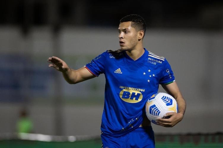 Fotos do jogo entre Juazeirense e Cruzeiro, no Estádio Adauto Moraes, em Juazeiro-BA, pela terceira fase da Copa do Brasil