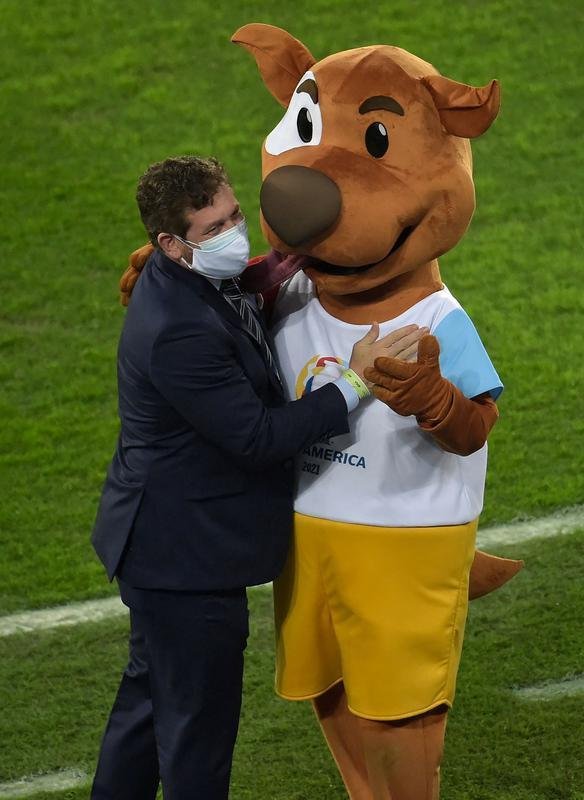 Brasil e Peru se enfrentaram no Estdio Nilton Santos, pelas semifinais da Copa Amrica 