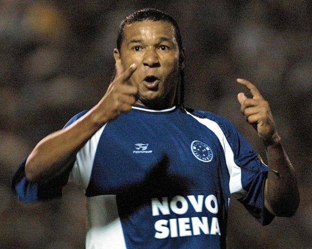 2000 - Oséas, do Cruzeiro, foi o artilheiro com dez gols