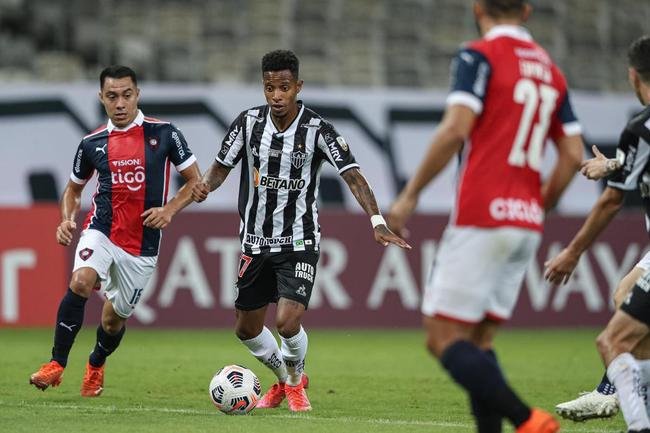 Fotos do jogo entre Atl�tico e Cerro Porte�o-PAR, no Mineir�o, em Belo Horizonte, pelo Grupo H da Copa Libertadores