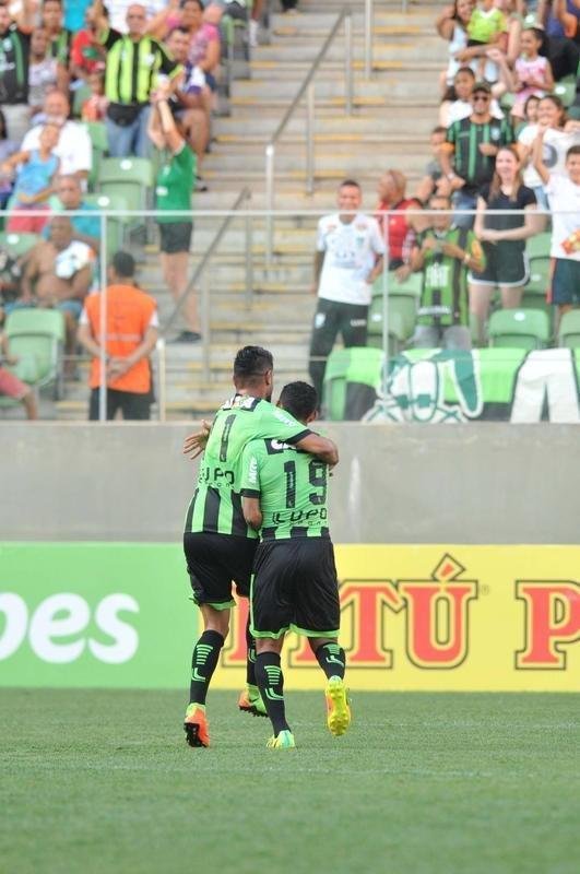 Imagens de Amrica x Luverdense, no Independncia