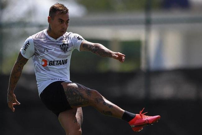 Eduardo Vargas - 19 jogos e quatro gols (oito vitrias, cinco empates e seis derrotas) - jogou por Universidad de Chile e Grmio
