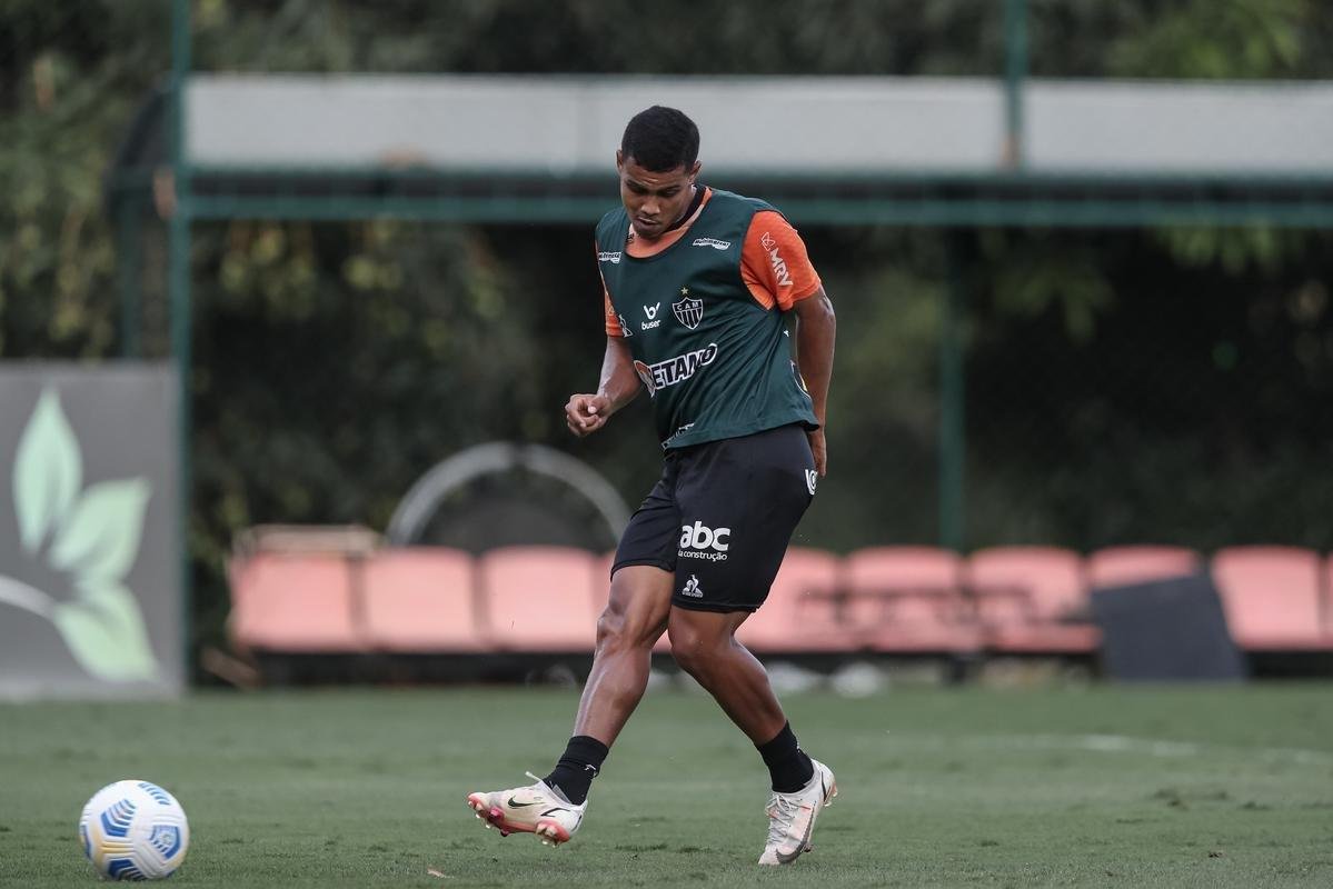 Aps a eliminao na Libertadores diante do Palmeiras, jogadores do Atltico se reapresentaram na Cidade do Galo e realizaram treinamento visando o duelo contra o Internacional, pelo Campeonato Brasileiro