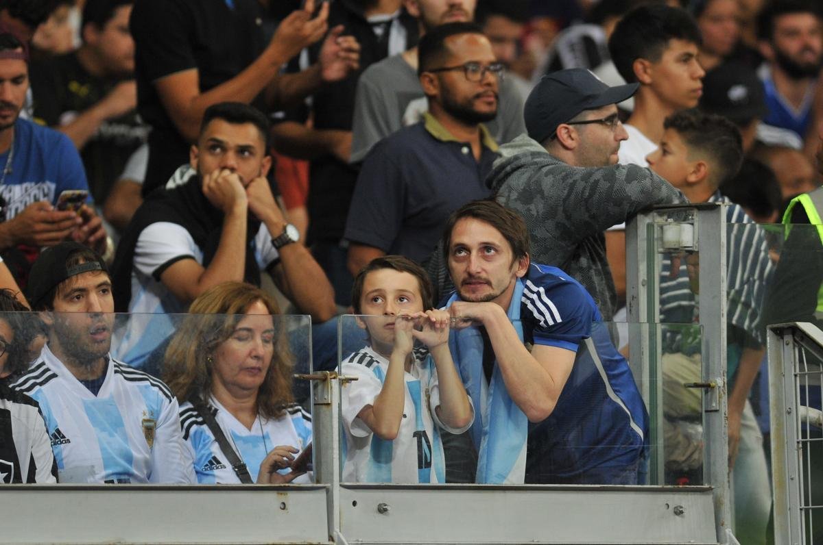 Fotos do duelo entre Argentina e Paraguai, no Mineiro, pela Copa Amrica