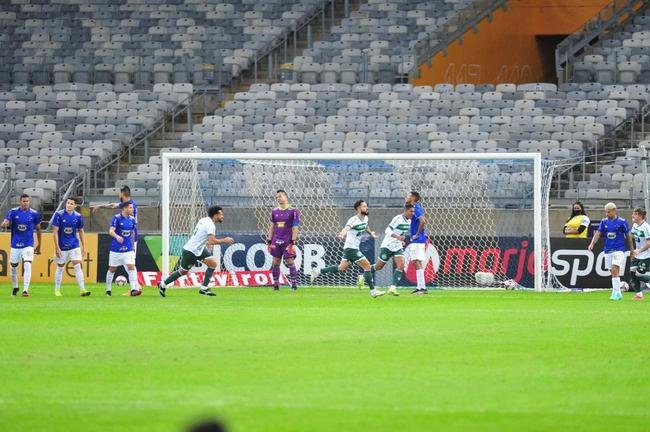 Fotos do jogo entre Cruzeiro e Guarani, no Mineiro, em Belo Horizonte, pela oitava rodada da Srie B do Campeonato Brasileiro de 2021