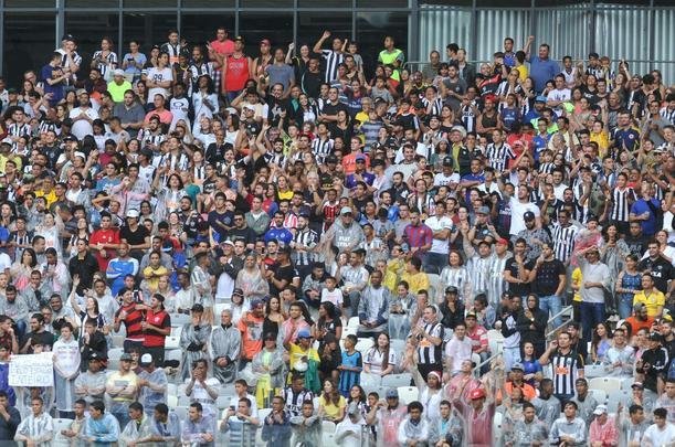 Fotos do 'Game of Dreams', jogo festivo dos Amigos do Ronaldinho contra os Amigos do Penta