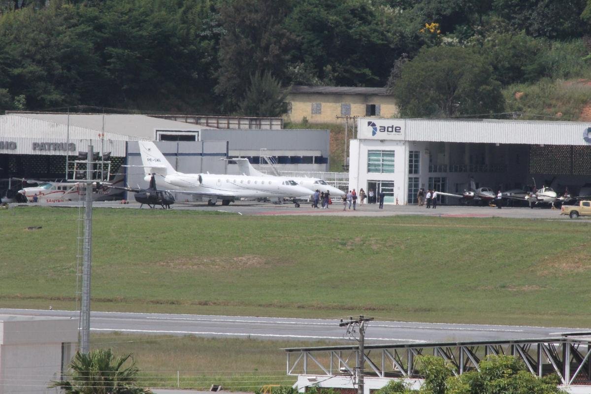 Imagens de Neymar indo embora de Belo Horizonte