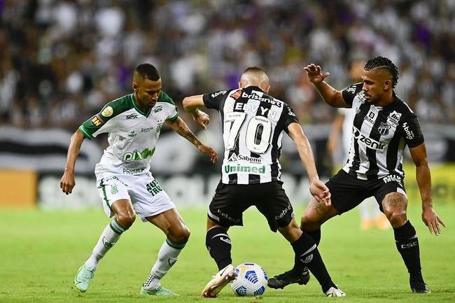Fotos do empate entre Cear e Amrica, por 0 a 0, na Arena Castelo, em Fortaleza, pela 37 rodada do Campeonato Brasileiro