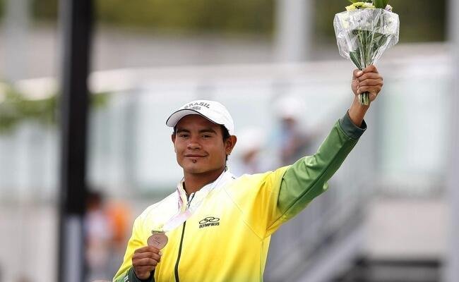 Ian Matos durante premia��o da prova do trampolim de 3 metros, evento realizado no Parque Aqu�tico do Complexo Atan�sio Girardot