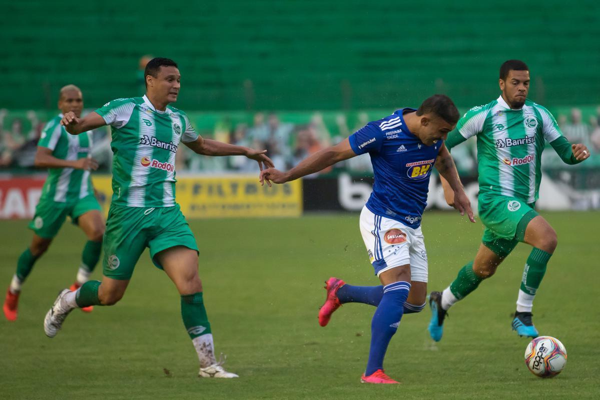 Fotos do jogo entre Juventude e Cruzeiro, em Caxias do Sul, pela Série B