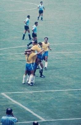 Na semifinal, Brasil aplicou 3 a 1 no Uruguai e garantiu lugar na decisão diante da Itália