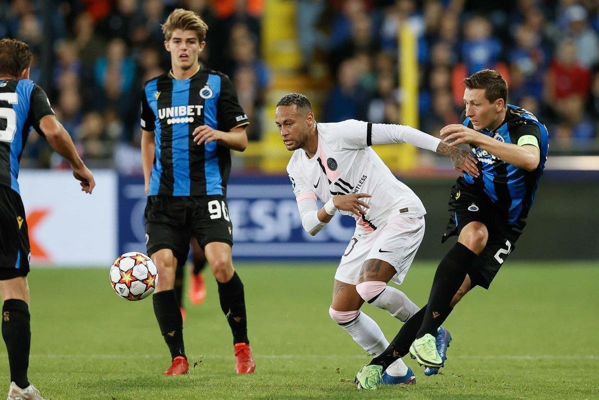Fotos do empate por 1 a 1 entre Club Brugge e PSG, na Blgica, pela fase de grupos da Liga dos Campees. Time francs contou com Messi, Neymar e Mbapp.
