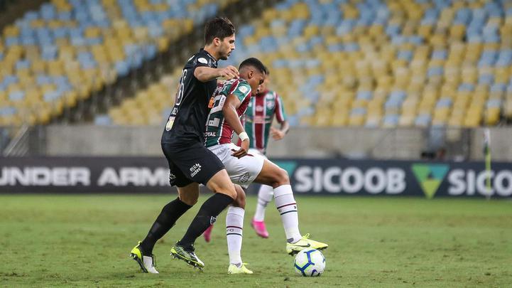 Lances do jogo entre Fluminense e Atlético, no Maracanã, pela 33ª rodada do Brasileiro
