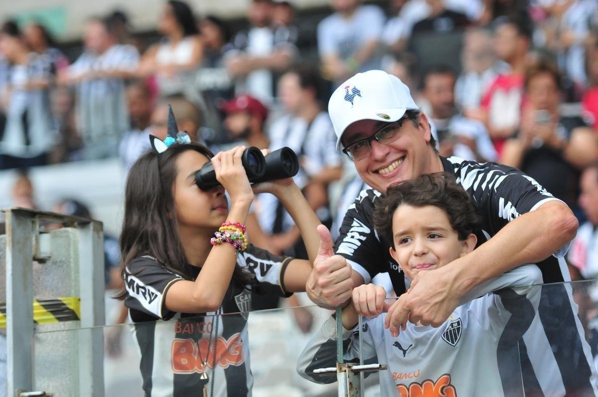 Fotos das torcidas de Atltico e Amrica no clssico deste domingo, no Mineiro, pela 10 rodada do Estadual