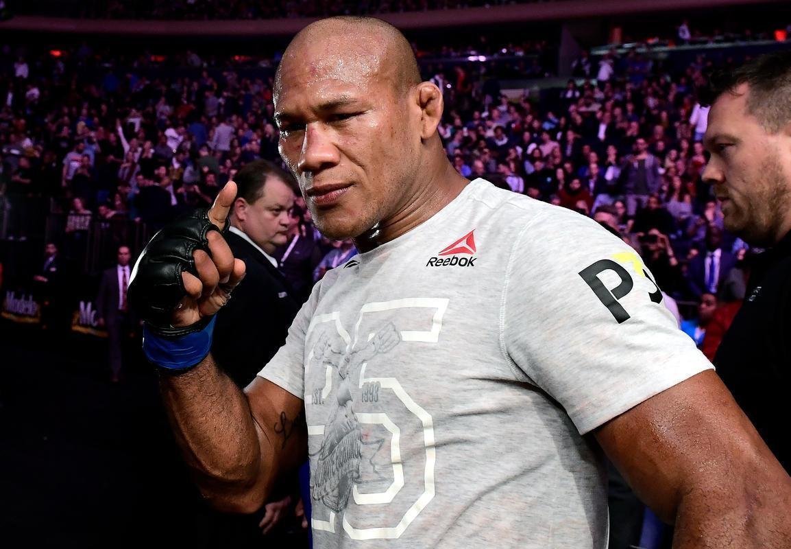  Ronaldo Jacar venceu Chris Weidman por nocaute tcnico no terceiro round