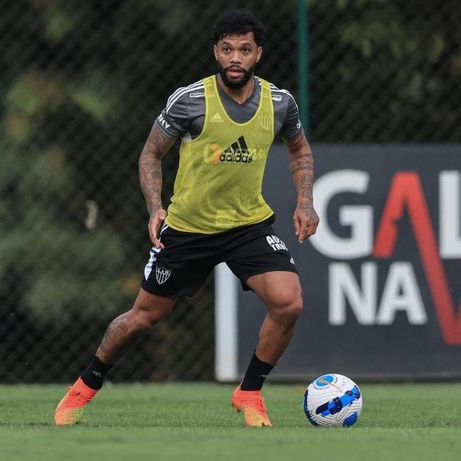 Ainda sem Arana, Atltico teve treino na Cidade do Galo, nesta segunda-feira (8), para o confronto com o Palmeiras pela Copa Libertadores.