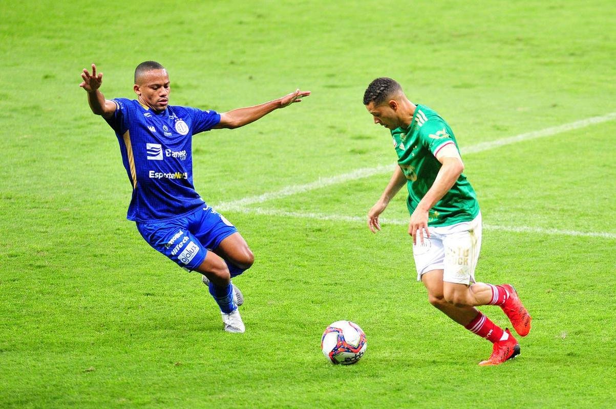 Fotos do jogo entre Cruzeiro e Confiana pela Srie B. Jogo  em Belo Horizonte marcou a volta da torcida cruzeirense ao Mineiro aps meses de ausncia devido  pandemia da COVID-19