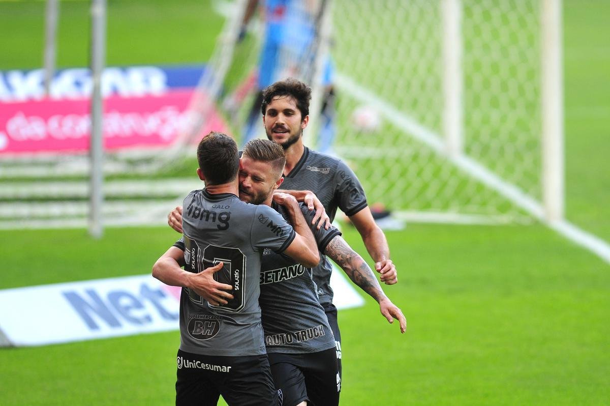 Fotos do jogo entre Atltico e Tombense, neste sbado, pela semifinal do Campeonato Mineiro