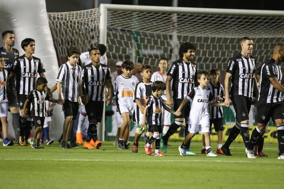 Atlético saiu atrás, conseguiu virada com Róger Guedes e Ricardo Oliveira, mas cedeu empate no Morumbi