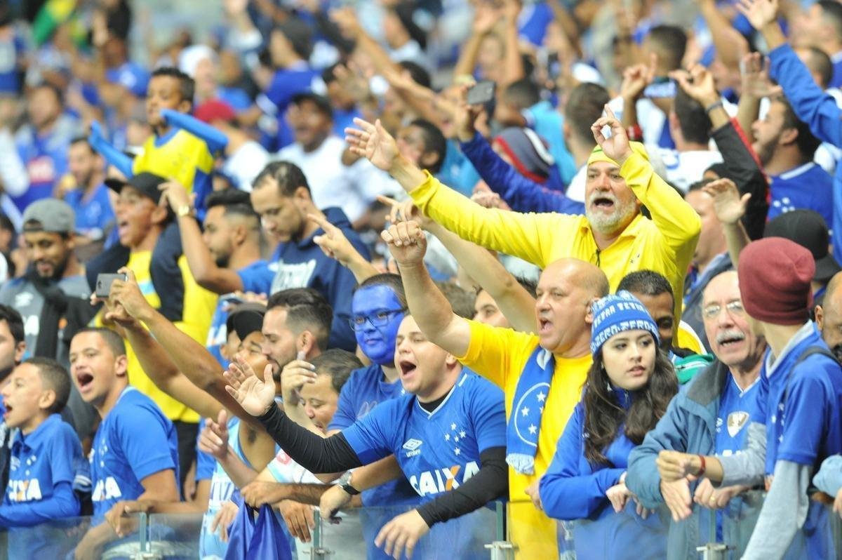 Torcida do Cruzeiro no duelo desta tera, no Mineiro, contra o Racing, pela Libertadores