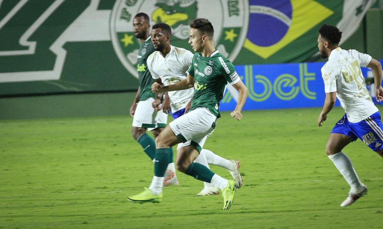Cruzeiro empatou com Gois no Estdio da Serrinha, em Goinia, pela 22 rodada