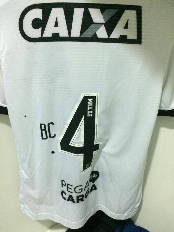 Camisas de Atltico e Botafogo apresentam siglas em meno a esportes paralmpicos. A ao faz referncia ao Dia Internacional da Pessoa com Deficincia (3 de dezembro).