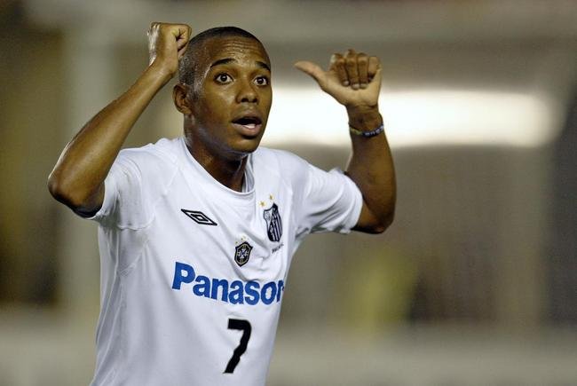 14 Robinho - 17 gols