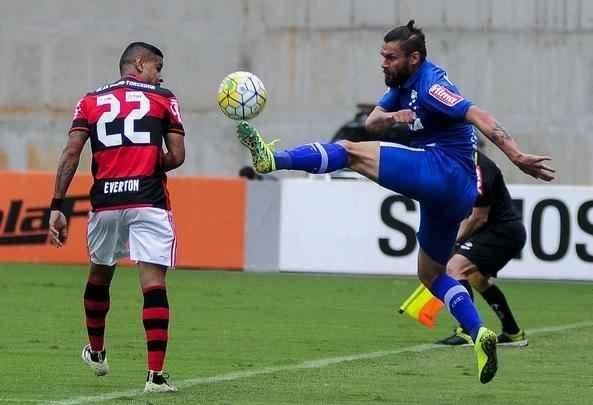 Imagens do duelo entre Flamengo e Cruzeiro pela 27 rodada do Brasileiro