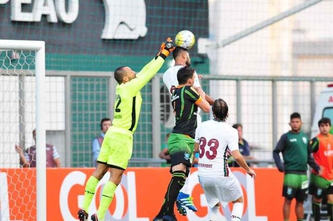 Imagens do jogo entre Amrica e Fluminense no Independncia