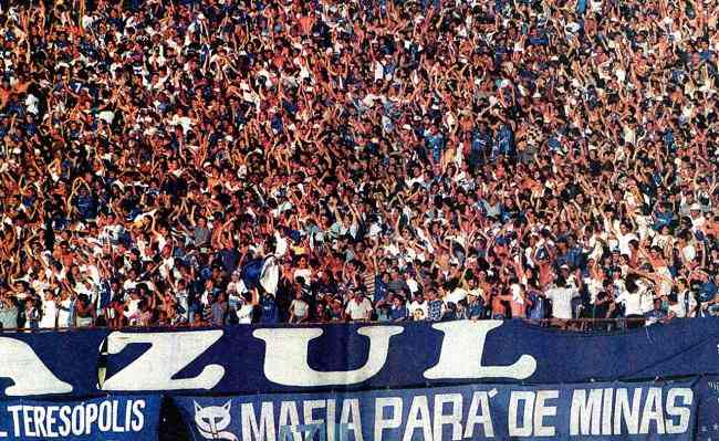 Multidão azul comemorou o título do Mineiro e o recorde de público no estádio