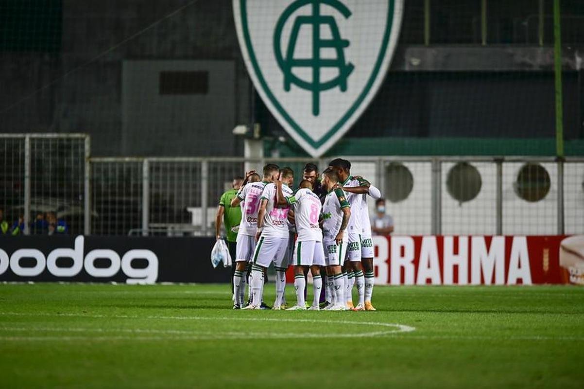 Veja as fotos do confronto entre Amrica e Bahia, no estdio Independncia, em BH, pela 27 rodada do Campeonato Brasileiro.