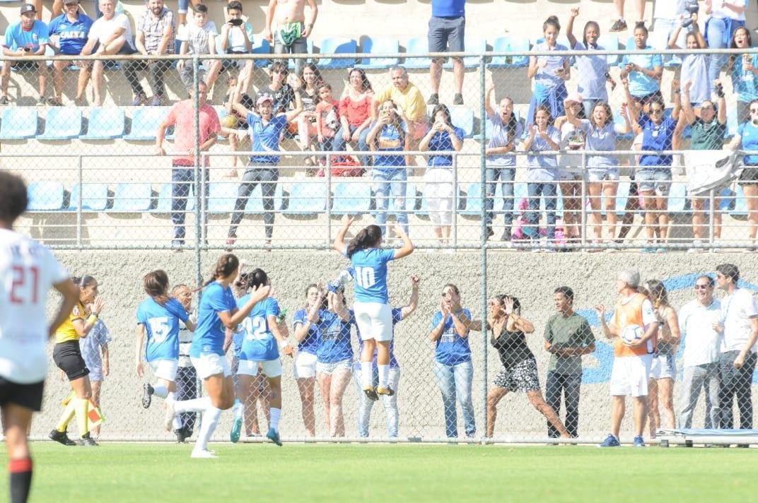 Cruzeiro e So Paulo ficaram no empate por 1 a 1 na finalssima do Brasileiro Feminino A2