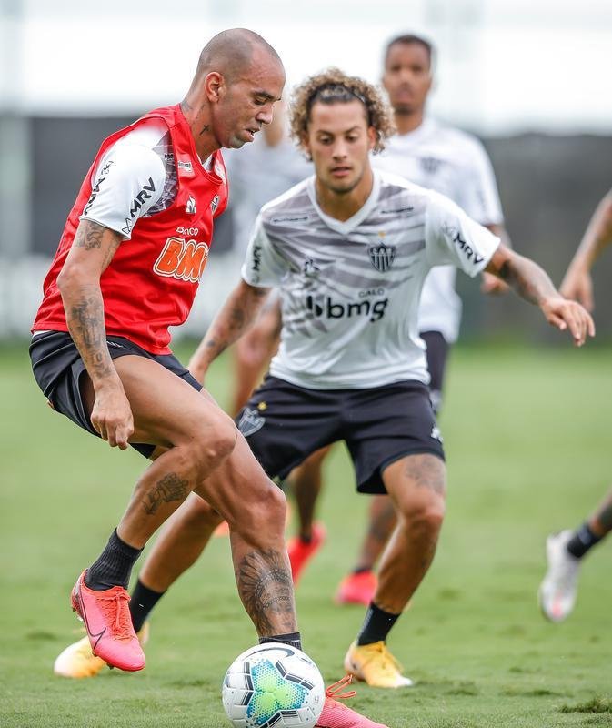Veja fotos do treino do Atltico
