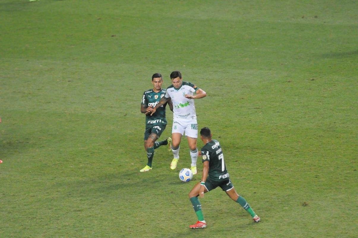 Na etapa final, Amrica desperdiou pnalti cobrado por Felipe Azevedo, mas conseguiu o empate em golao de Patric