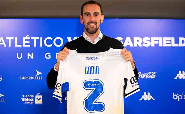 Godín exibiu camisa com número 2 na chegada ao Vélez Sarsfield 