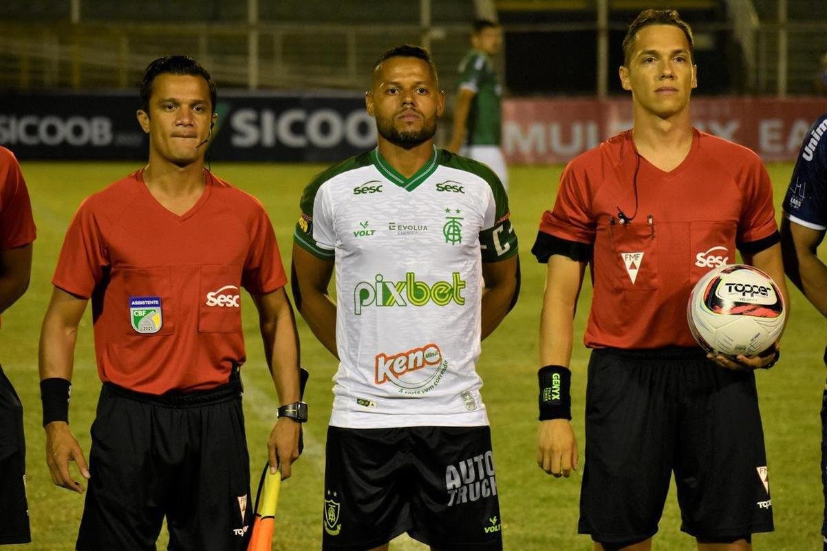 Caldense e Amrica abriram o Campeonato Mineiro em Poos de Caldas