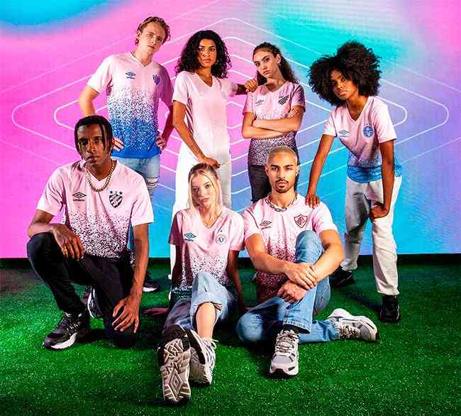 Camisas na cor rosa de Athletico-PR, Ava, Chapecoense, Fluminense, Grmio, Santos e Sport