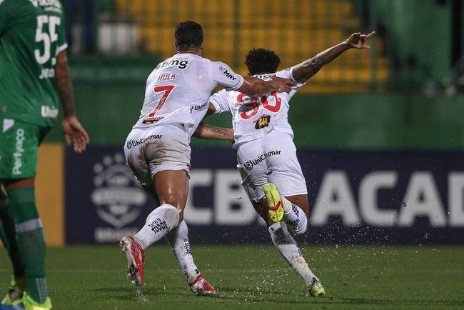 Chapecoense x Atl�tico: veja fotos do jogo pelo Brasileir�o
