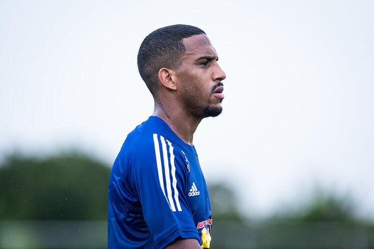 Matheus Neris, volante (Cruzeiro)