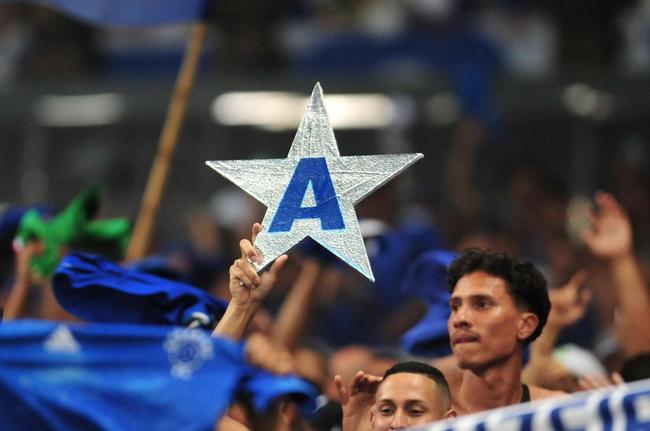 Torcida do Galo divulga 'Disk Balada' para pegar jogadores em festas