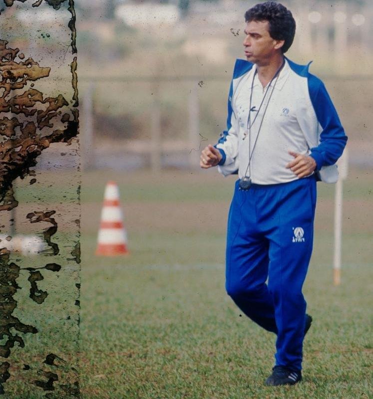 Jair Pereira comandou o Cruzeiro em 1987/1988, 1992 e 1995.