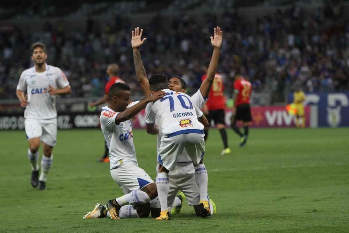 Imagens da partida entre Cruzeiro e Sport, duelo vlido pela 21 rodada da Srie A do Campeonato Brasileiro