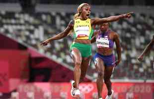 Fotos espetaculares da vitria da jamaicana Elaine Thompson-Herah nos 100m rasos dos Jogos Olmpicos de Tquio com o tempo de 10s61. A velocista quebrou o recorde olmpico e comandou o pdio jamaicano ao lado de Ann Fraser-Pryce, prata, e Shericka Jackson, bronze.