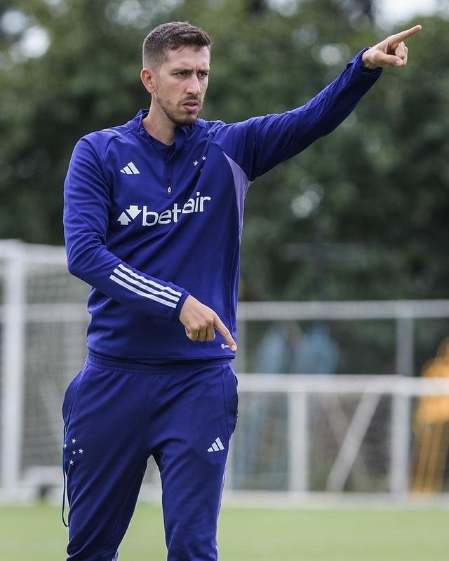 Cruzeiro faz ltimo treino para enfrentar o Grmio