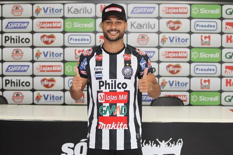 Djalma Silva, lateral-esquerdo (Operário)