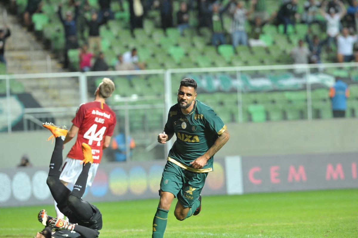 Giovanni fez o segundo do Amrica no Independncia: 2 a 0