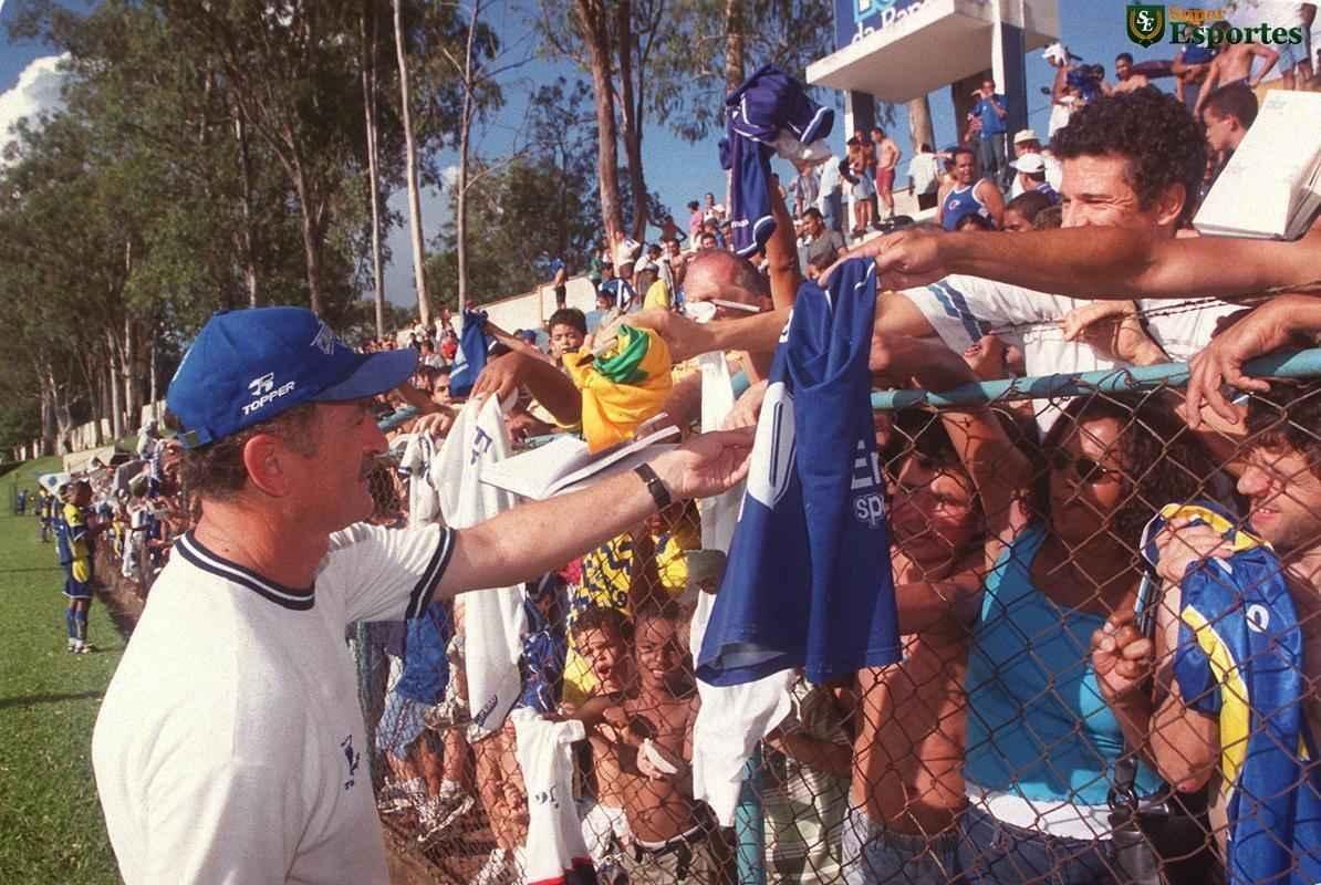 Felipo em treino aberto do Cruzeiro em 2000
